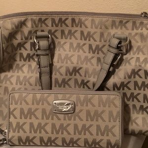Used Michael Kors tote, wallet and fur tote
